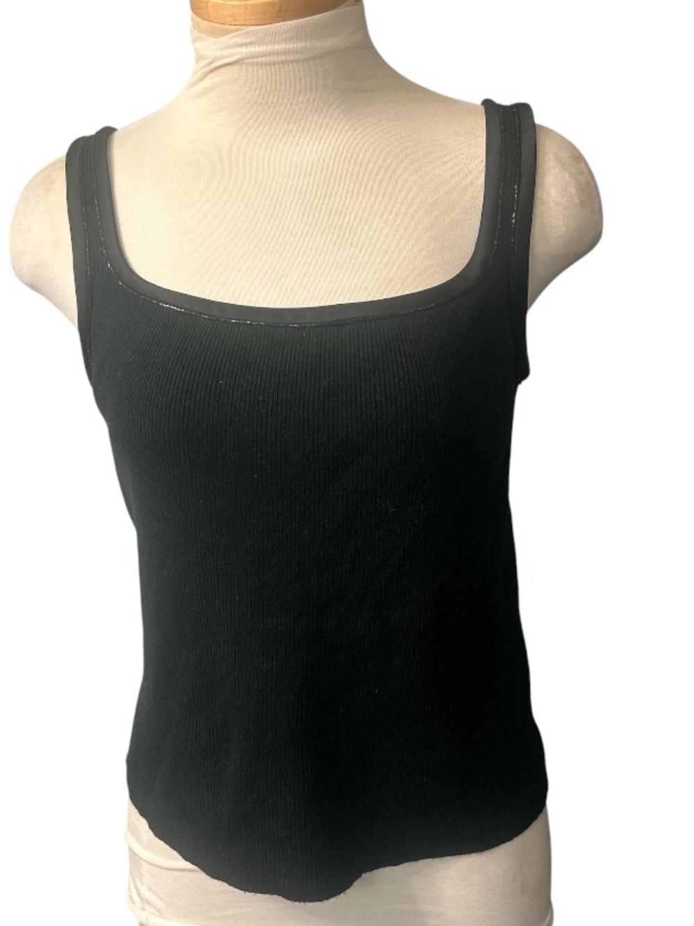 Carmen Marc Valvo Slim Ribbed Black Square-Neck Tank Top with Beading Size M